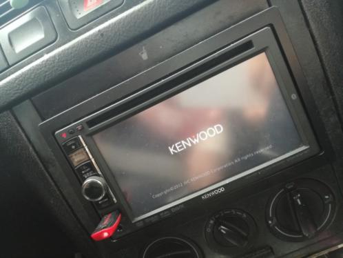 Kenwood autoradio met touchscreen