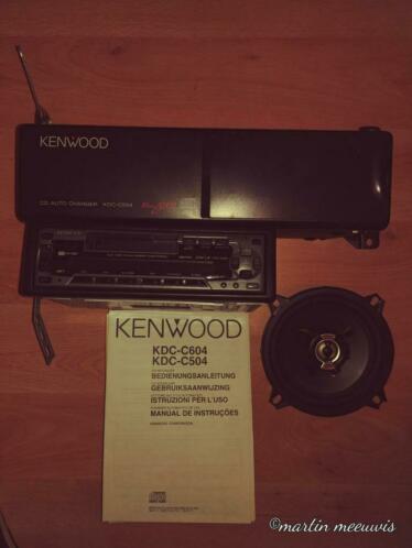 Kenwood radio met cassettespeler en CD wisselaar..
