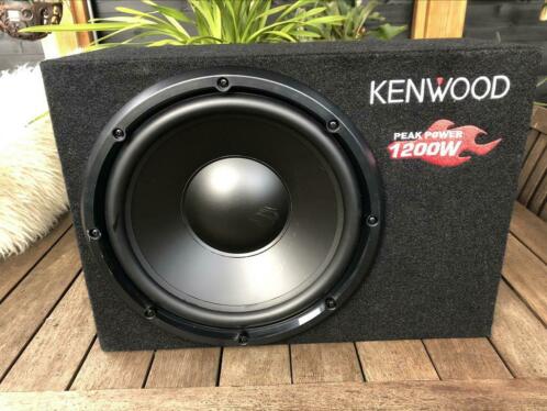 Kenwood subwoofer 1200W  versterker