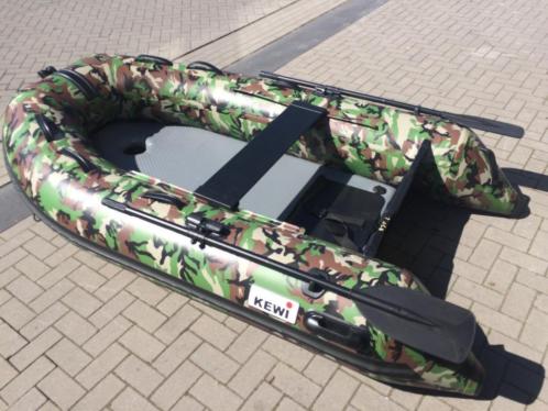 Kewi camo-groen karperboot. 270l. dik pvc. 3 jr gar. nu 795.