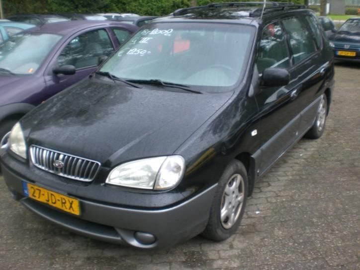 Kia Carens 1.8 LS (bj 2002)