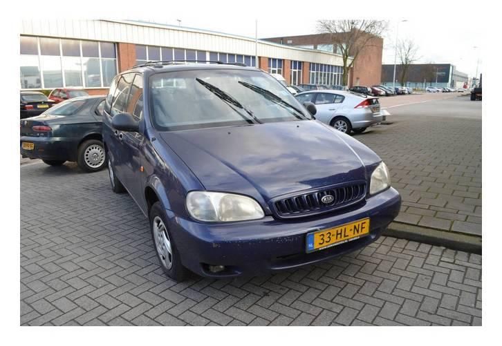 Kia Carnival 2.5 I