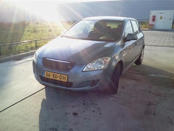 KIA CEE D 1.4 Cvvt 2007 Blauw (speciale editie)