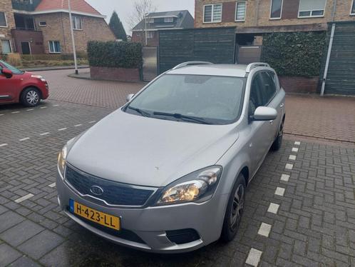 KIA CEE D 1.4 Sporty Wagon 2010 Grijs nieuwe apk