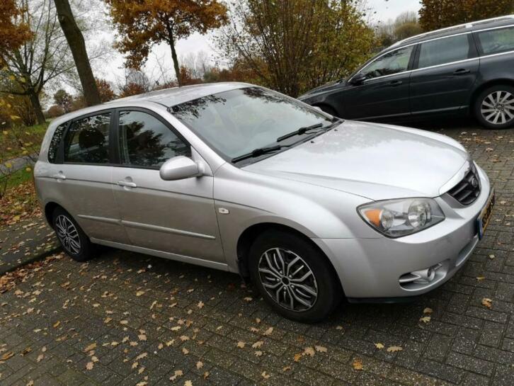 KIA Cerato 1.6 5DR 2005 Grijs goede Nederlandse auto