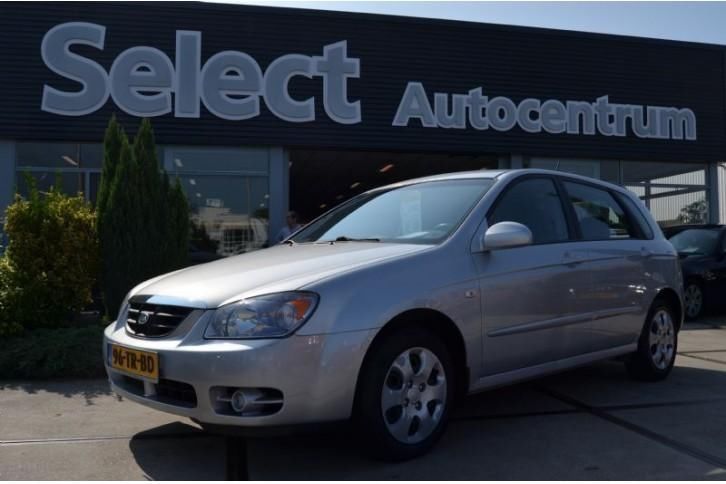 Kia Cerato 2.0i EX AIRCO 5DRS NAP.111112 KM. (bj 2007)