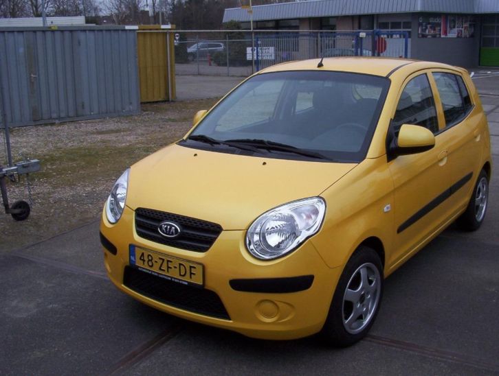 KIA Picanto 1.1 AUT 2008 parelmoergeel