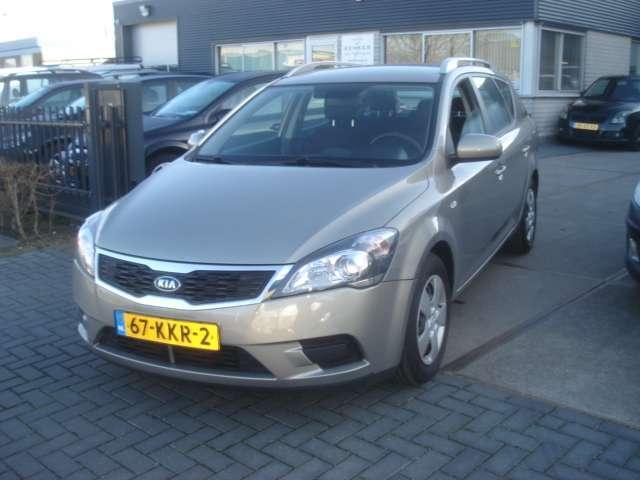 Kia (pro) Cee d 1.4 CVVT X-tra AIRCO Roofrail