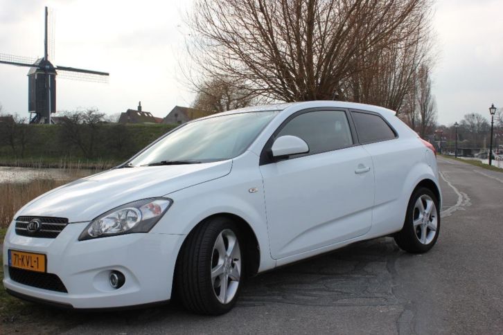 KIA PRO CEE D 1.6 2008 Wit