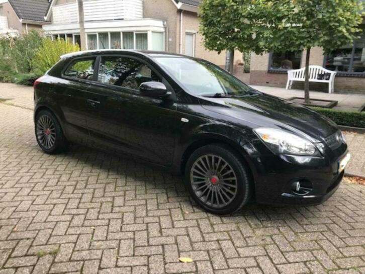 KIA PRO CEED  Cee D 1.6 AUT CVVT X-ecutive 2010 Zwart