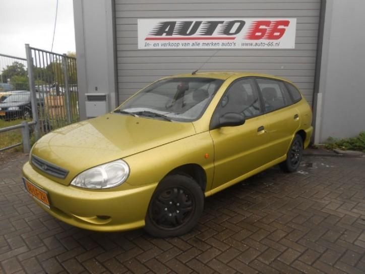 Kia Rio 1.3 RS 5 Drs 89 Dkm op de teller NAP NAP .