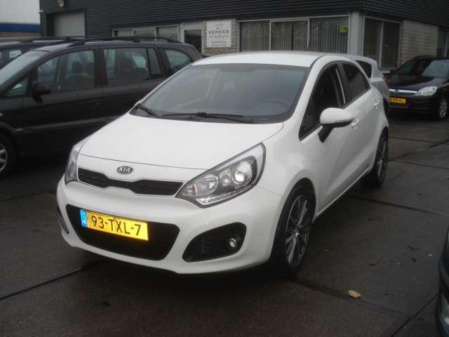 Kia Rio 1.4 CRDi Super Pack ECCNAVCamera 17034LMV 5-2012