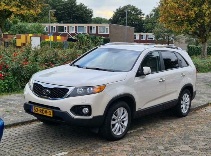 KIA Sorento 2.4 4WD AUTOMAAT 7 PEROON 2011 Beige