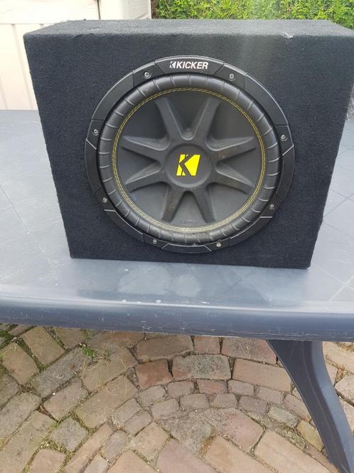 Kicker subwoofer en versterker