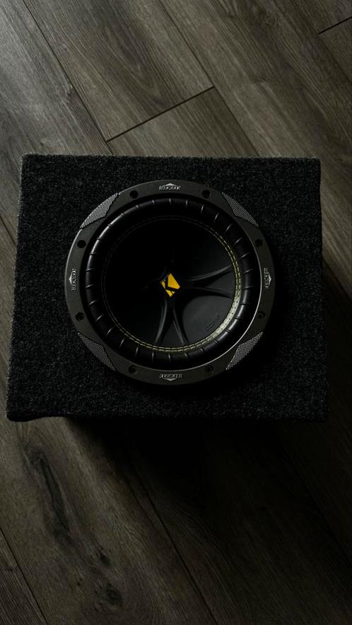 Kicker subwoofer   Magnet versterker