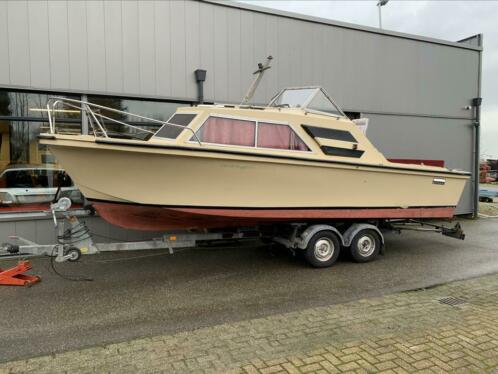 Kil kruiser 750 met een 4 cillinder mercruiser