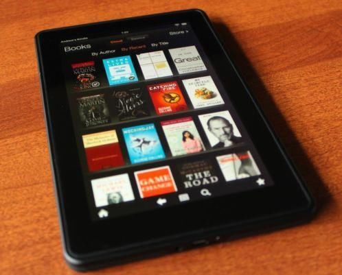 Kindle fire compleet met hoes en lader