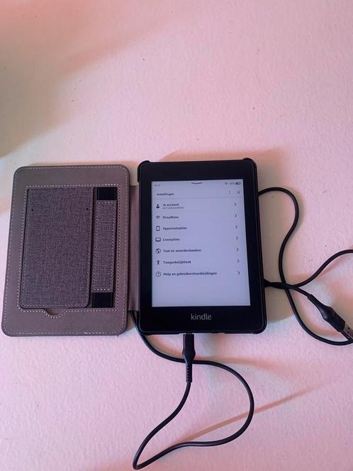 Kindle Paperwhite 10e gen 32GB Waterproof met hoes en lader