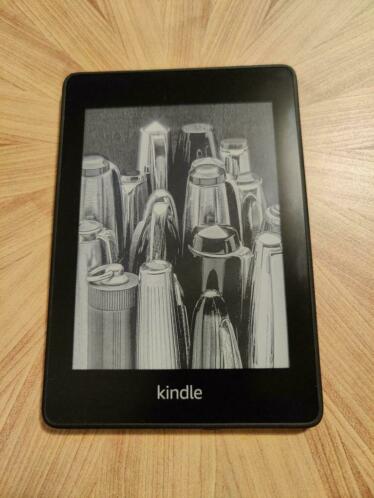 Kindle Paperwhite 8GB - 10e generatie - ZGAN - incl. hoesje