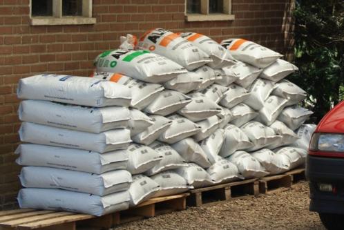 kippenmestkorrels mestkorrels mest zakken 25 kg 2e paasdag