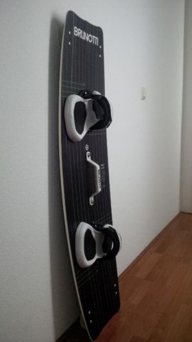 Kiteboard 2014 Brunotti Dimension 132