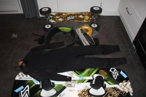 KiteBoard-MountainBoard-Harnass-Wetsuit (Geen Kite ) Te koop