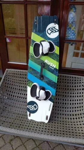 Kiteboard RUSH Flysurfer 140x43 twintip