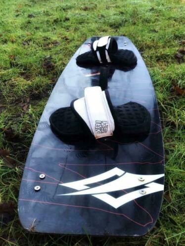 Kiteboard twintip Naish Haze 136x40