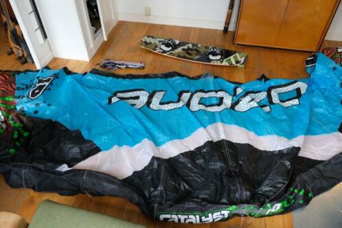 Kitesurfspullen te koop. Ozone 10M2 North gonzalez board.