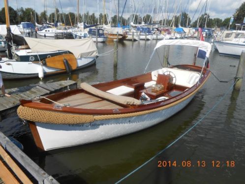 Klassiek gelijnde Royal Dutch spiegelsloep 7meter