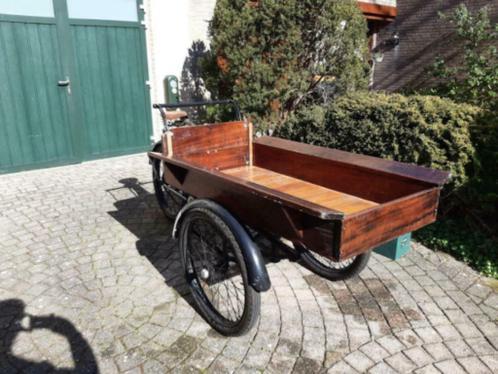 Klassieke bakfiets (bouwjaar 1921) gerenoveerd