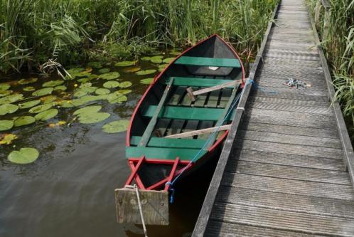 Klassieke Groningse punter, stalen roeisloep