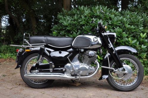 Klassieke motor  Classic bike Honda Dream 300 C77 - 1964