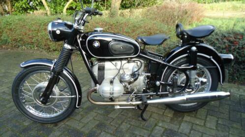 Klassieke R60 BMW met elektrische starter.