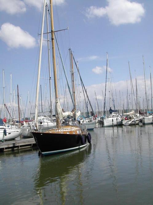 Klassieke stalen twee masten Marken-3 S-spant aangeboden.