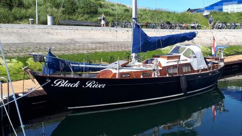 Klassieke zeilboot Trintel 1