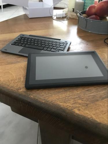 Klipad 2-in-1 netbook