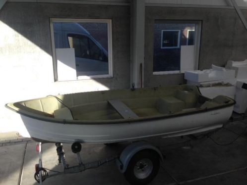 KMV With 320 roeiboot