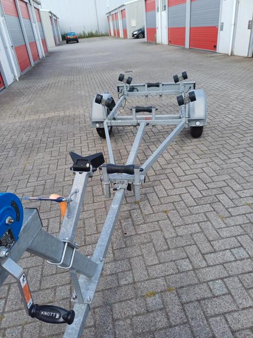 Knott kantel trailer tot 5m 750 kg as