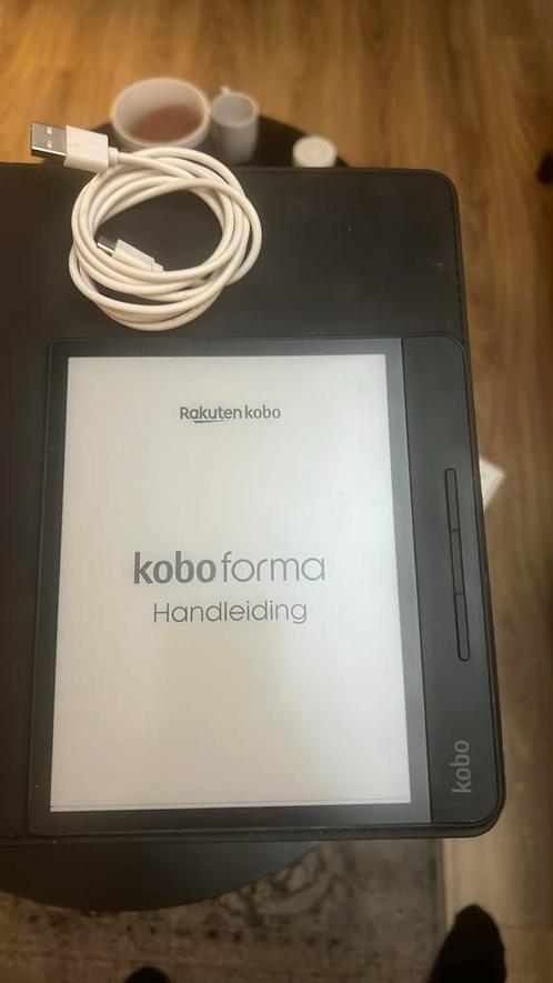 Kobo forma in perfect staat 100 gekochte boeken nieuwe hoes