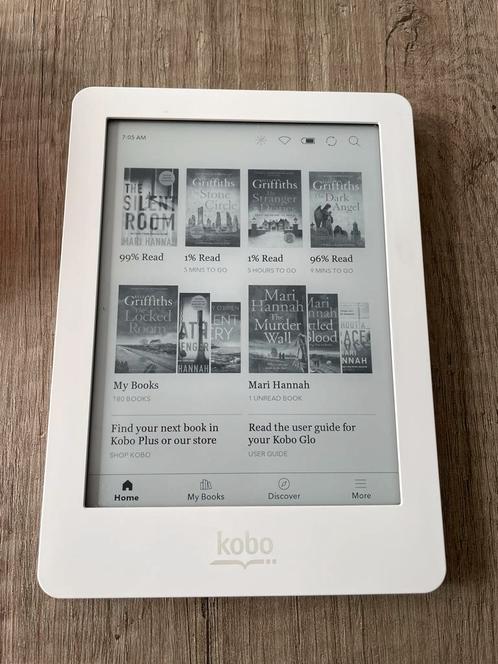 Kobo Glo E-reader met 170 ebooks , heeft schermverlichting