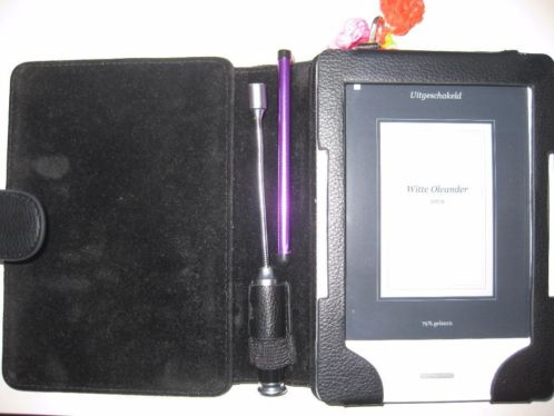 Kobo Touch e-reader 6 inch 2 Gb incl. hoes en leeslamp