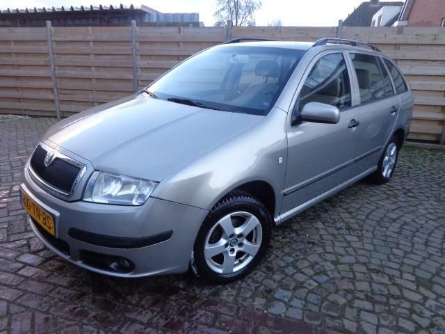 koda Fabia Combi 1.4-16V Elegance  NAP  Airco  Perfecte 