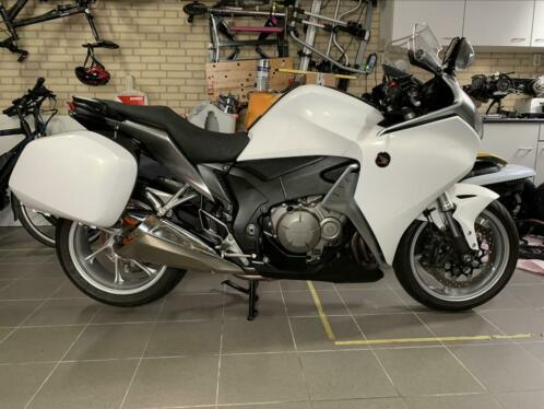 Kofferset VFR1200F wit. Zeer mooi