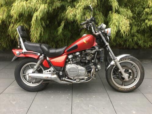 Kom je van binnen of buiten de EU koop nu  Honda Magna 700