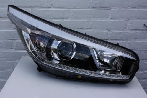 Koplamp Kia Ceed Xenon  LED origineel  rechts