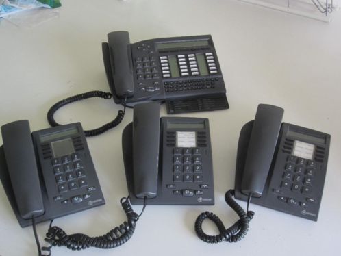 KPN vox novo D 354 telefooncentrale  3x D 351 toestellen