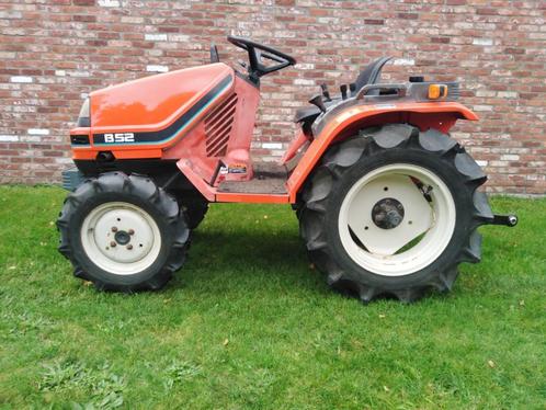 Kubota B52 minitractor 4x4