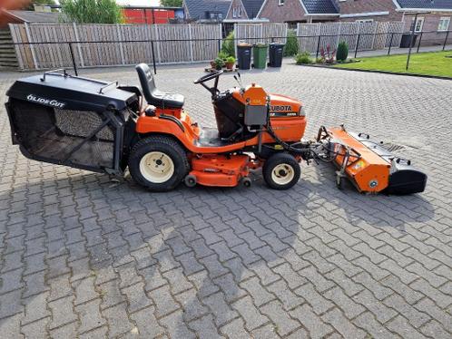 Kubota G18 diesel met z.g.a.n Kersten veegmachine
