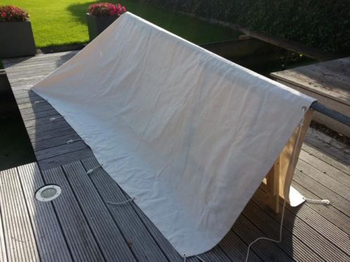 Kuiptentwintertent voor een Janneau sun 2000 zeilboot.